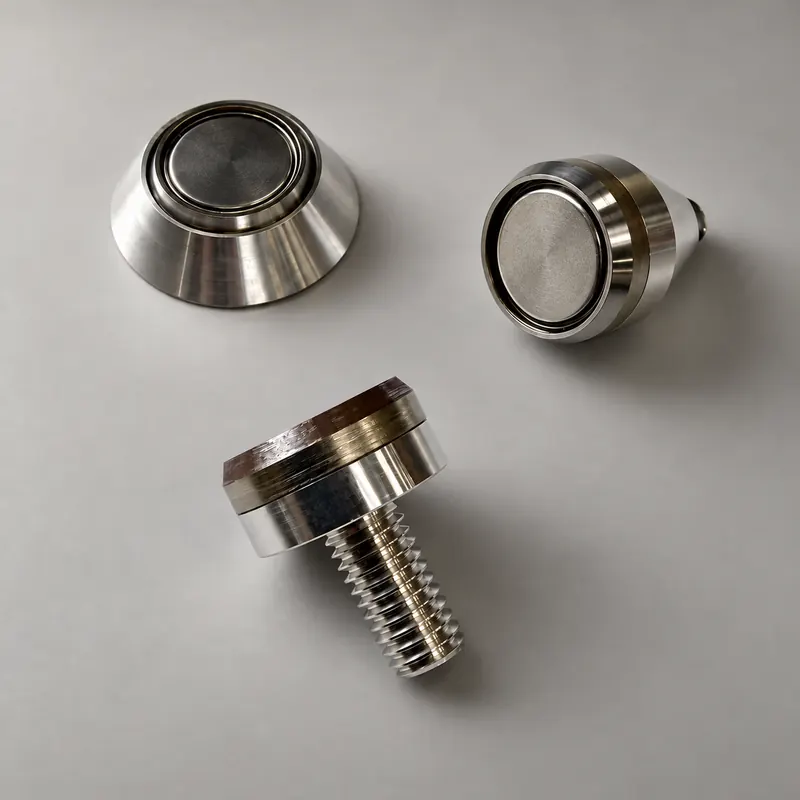 drie DESMO-tags met magnetisch contactvlak
